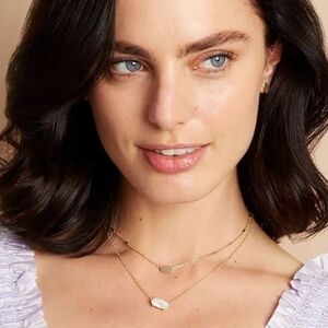 Kendra Scott Ever Opalescent Quartz Pendant Silver Choker Necklace Cream Stone